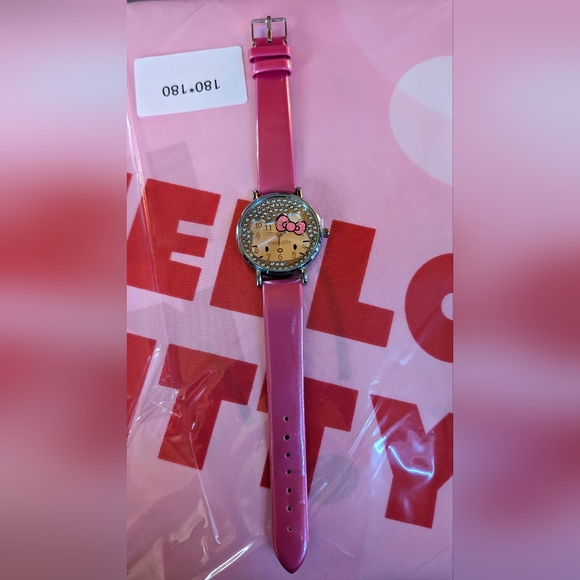 🆕📢 Just In......Hello Kitty Bling Watch - Picture 2 of 4